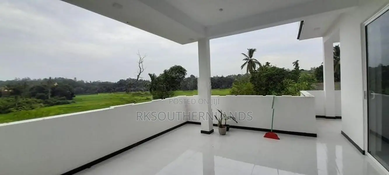 New villa house for sale in lebima kaburugamuwa matara.