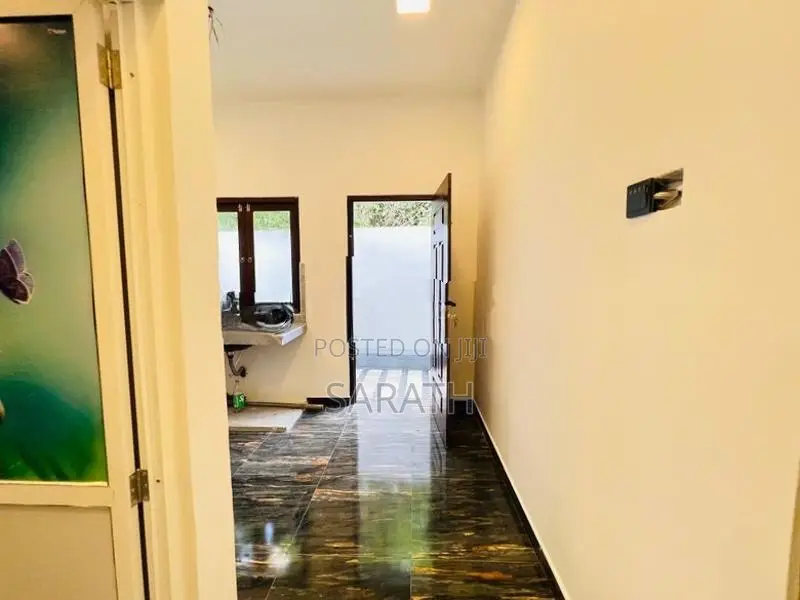 තනිමහලේ අලුත්ම නිවසක් මාලබෙන්