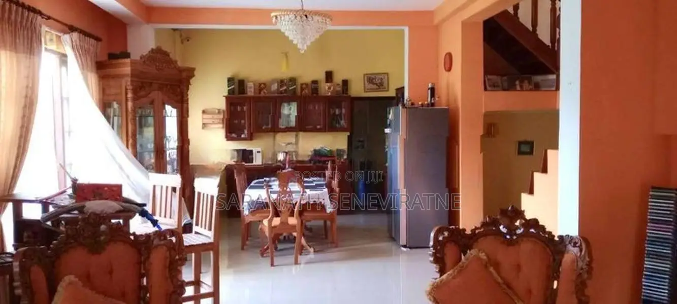Luxury Multi-Level House for Sale – Peradeniya