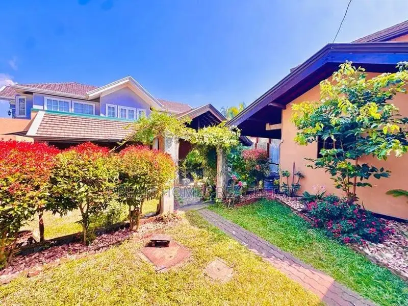 Luxury 2-Storey House for Sale in Pelawatte, Battaramulla