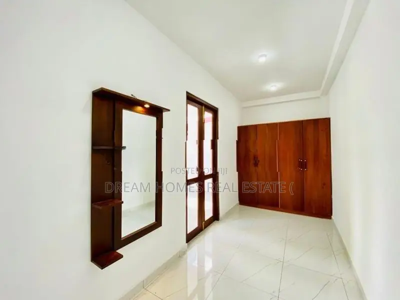 Well Build Luxury House Sale Malabe