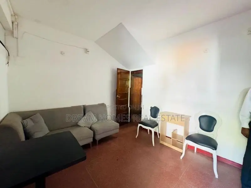 High-End 5 Bedroom House for Sale Colombo 07