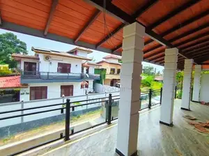 පදිංචිවි නොමෑති ණවමාදිලියේ ළස්සන දෙමහල් නිවසක් විකිනිමට කොටිටාවෙි