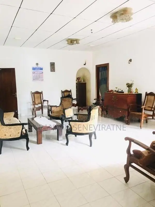 2 Storied House With 6 Bedrooms For Sale From Kalutara