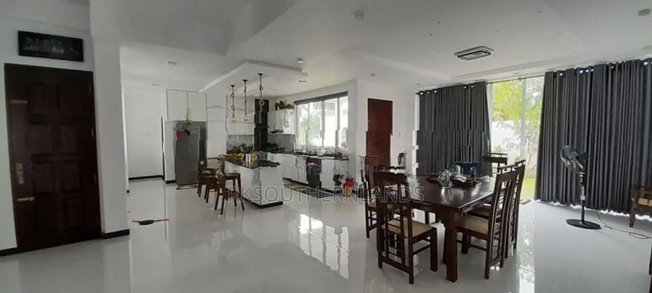 New villa house for sale in lebima kaburugamuwa matara.