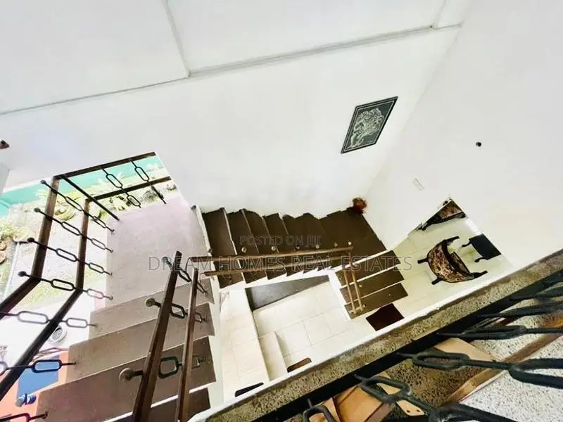 Spacious 4-Bedroom House on 46 Perches in Kadawatha