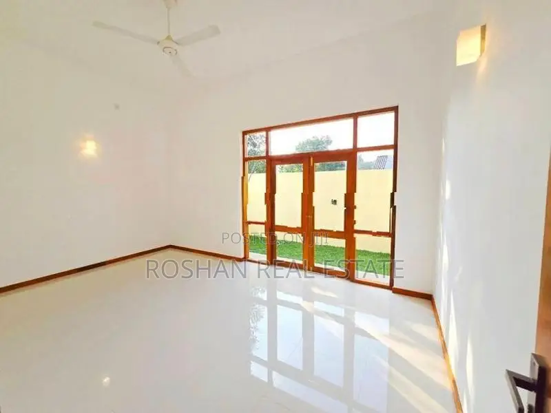 NEWlY BUILD LUXURY HOUSE FOR SALE BATTARAMULLA 1945