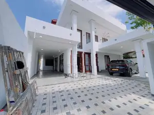 Architecture Designed Brand New House In Battaramulla