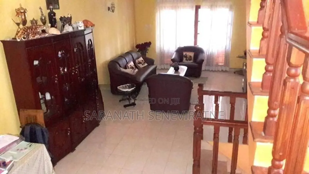 Luxury Multi-Level House for Sale – Peradeniya