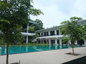 Mirissa Coastal Hotel – Turnkey Luxury