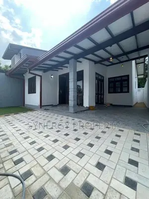 Brand New House Sale at Athurugiriya