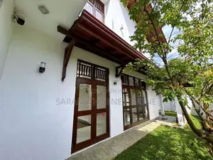 Brand-New Condition House in Boralesgamuwa Werahara