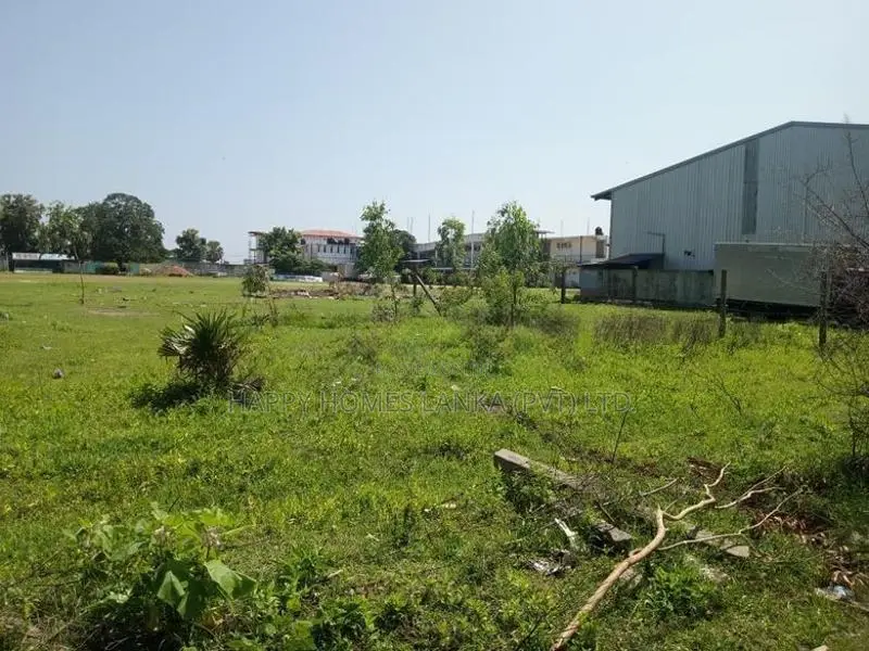 HHL1124 - Land for Sale Near Trinco Road