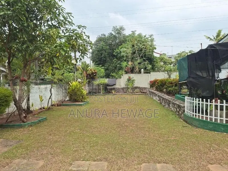 Land for Sale Battaramulla, near Pelawatte junction. (ID : BATR004)