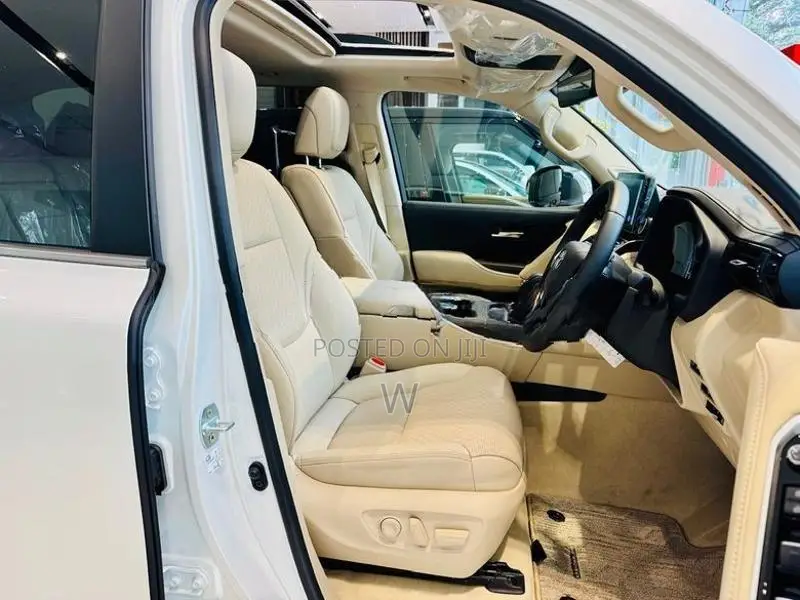 Toyota Land Cruiser Sahara LC300 ZX V6 B/New 2025
