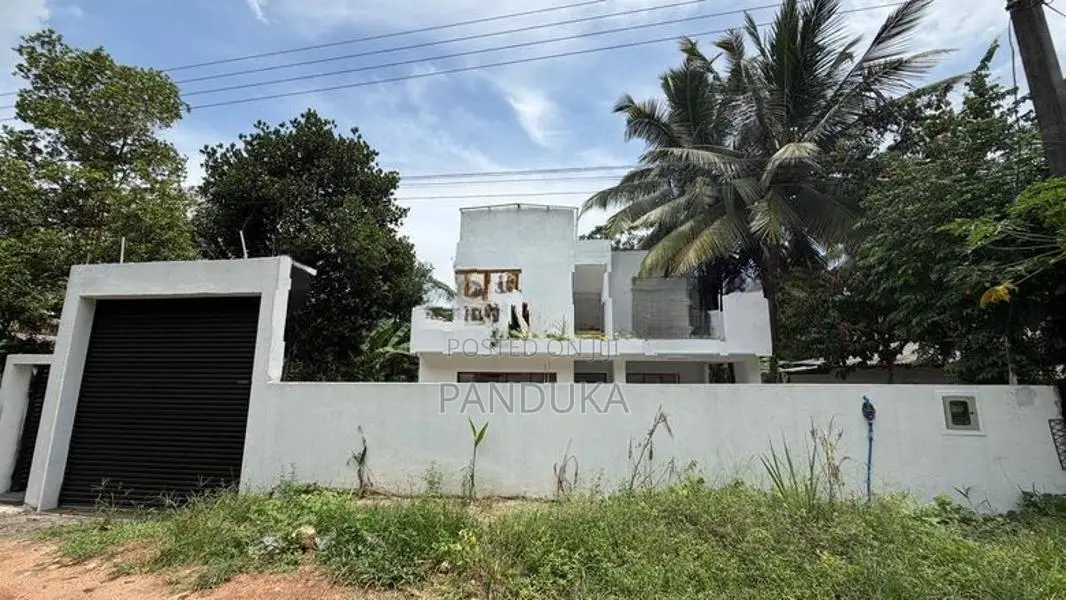 Brand New House for Sale in Pokunuwita