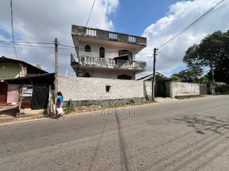 Valuable House In Battaramulla