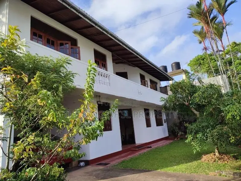 House for Sale in Rathmalana