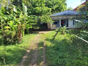Land with House for sale in Maharagama