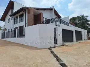 2st brand new luxury house for sale Battaramulla koswatta