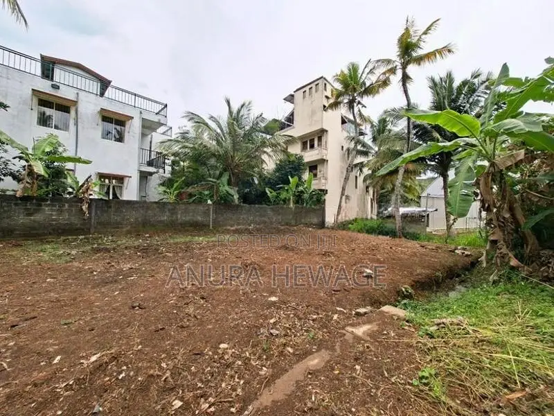 කොස්වත්ත, බත්තරමුල්ල පිහිටි ඉඩමක් විකිණීමට ඇත. (ID : BATR002AS)
