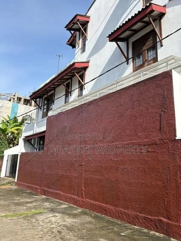 2unit house for sale in maharagama city