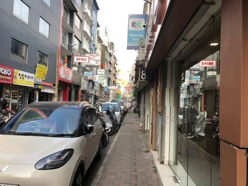 Commercial Building for Rent in Maliban Street Pettah Colombo 11