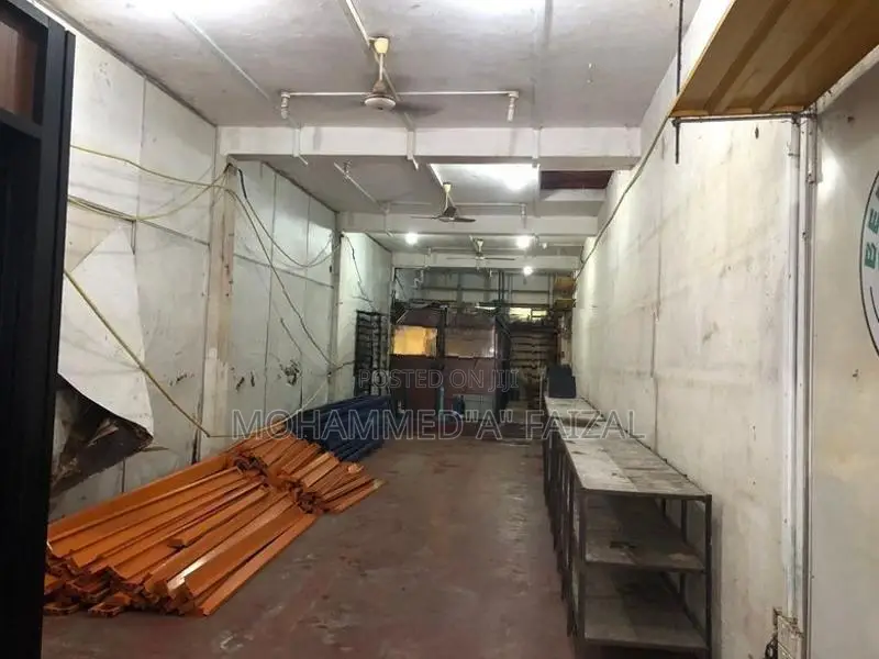 Commercial Building for Rent in Maliban Street Pettah Colombo 11