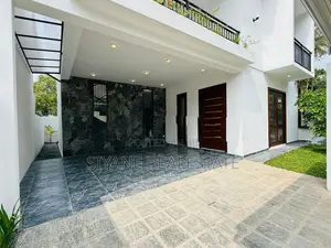 Spacious 2-Storey House with Rooftop Terrace – Malabe