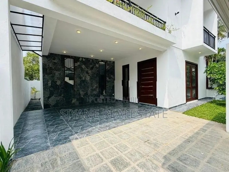 Spacious 2-Storey House with Rooftop Terrace – Malabe