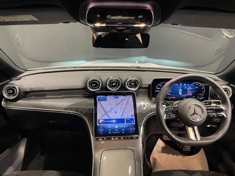 Mercedes Benz C200 AMG LINE 2025
