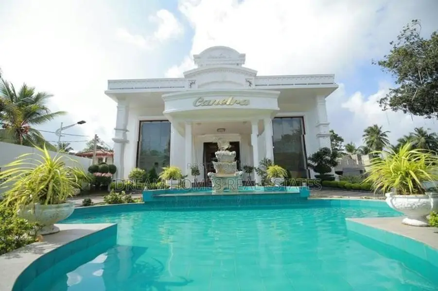 Commercial Banquet for Sale Facing on Ganemulla Road, Kadawatha