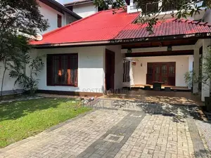 Almost New Luxury 2 Story House For Sale In Battaramulla