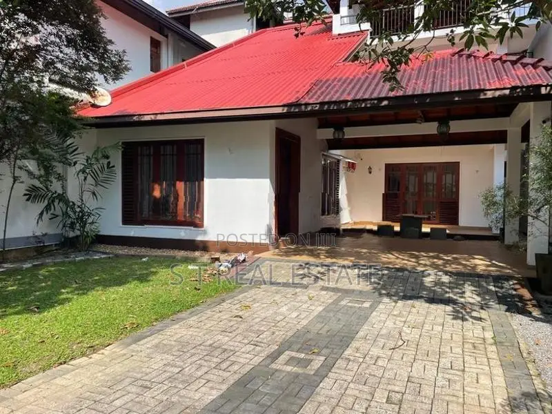 Almost New Luxury 2 Story House For Sale In Battaramulla