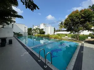 Almost Brand New Luxury House For Sale With Swimming pool - Piliyandal