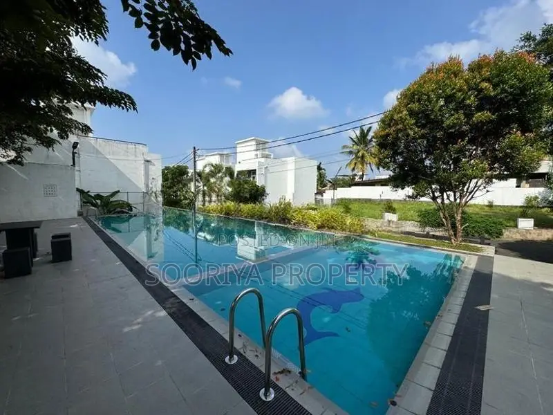 Almost Brand New Luxury House For Sale With Swimming pool - Piliyandal