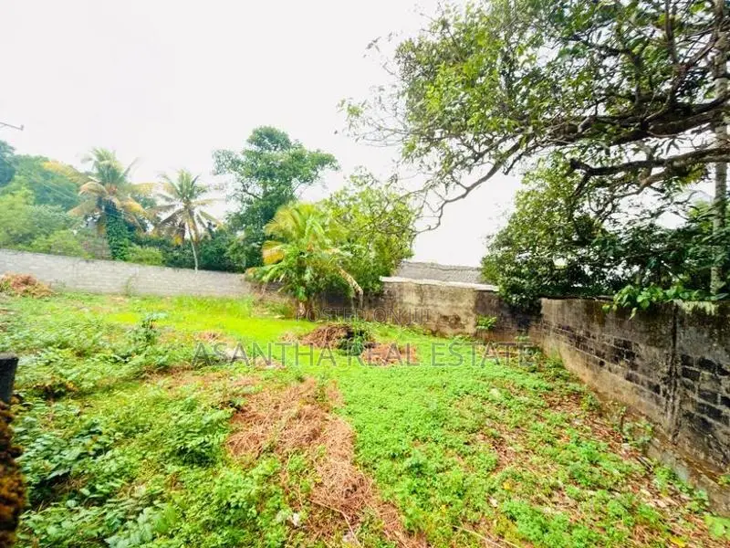 (AF606) 8.6 P + = 17.2 Land Sale At Nugegoda