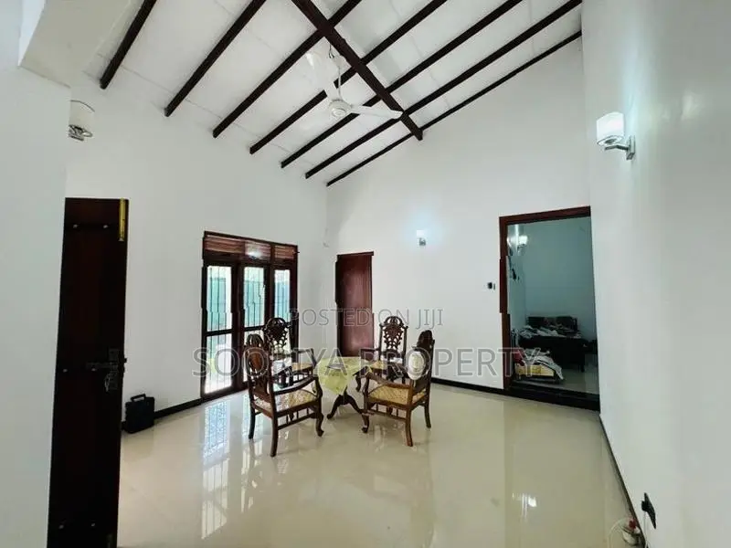 Single Storey Luxury House for Sale in Piliyandala, Jamburaliya .