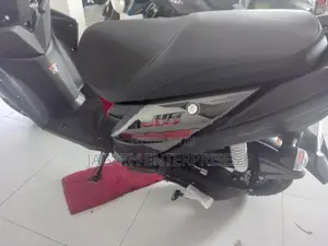 Yamaha Ray ZR Gray 2026