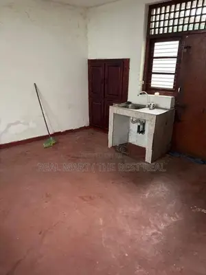 Nugegoda : 23.75 perches Bare Land with house for Sale