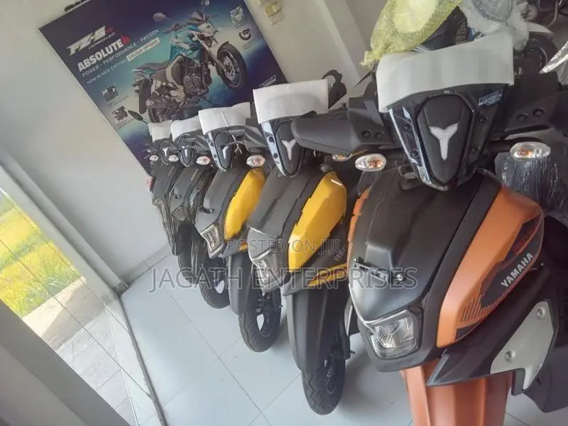 Yamaha Ray ZR Gray 2026