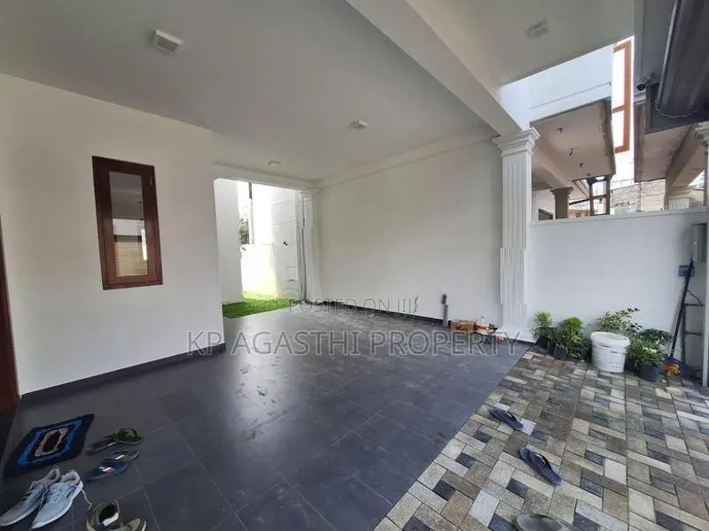 3st brand new luxury house for sale in pollgasovita