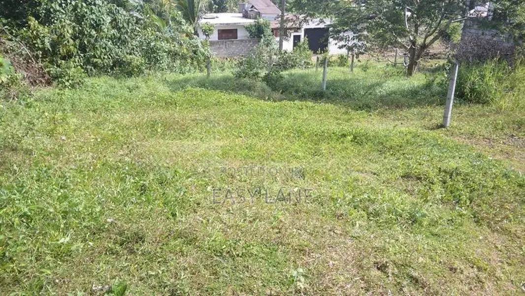 කහතුඩුව Highway පිවිසුමට 2.5km දුරින් වටිනා ඉඩමක්