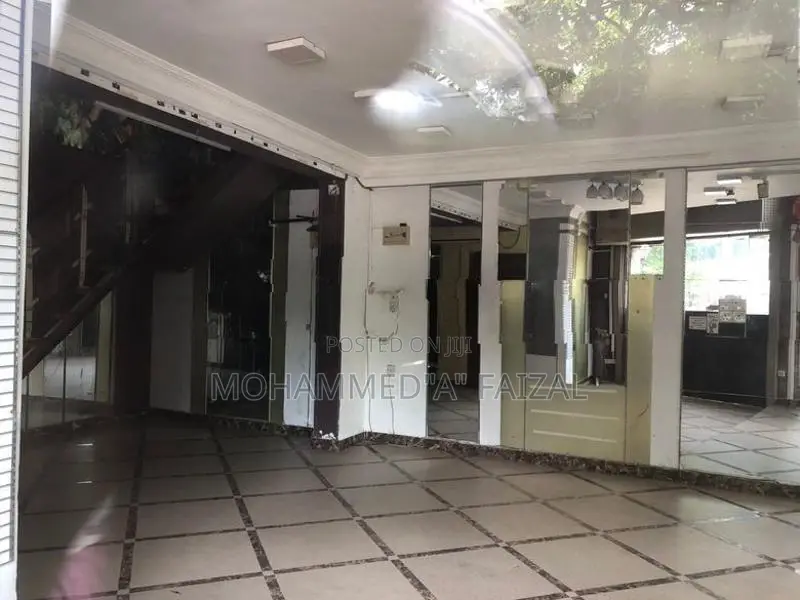 Shop for Rent in Duplication Road Bambalapity Colombo.04
