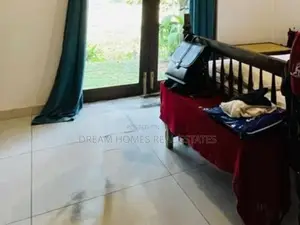 Serene Luxury Modern House with Stunning Paddy Field Views Kadawatha