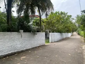COMMERCIAL PROPERTY FOR SALE IN POLGAHAWELA (SP1049)