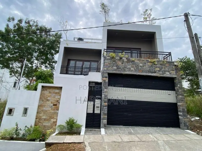 Brand New 3 Storied Modern House for Sale at Kahanthota, Malabe