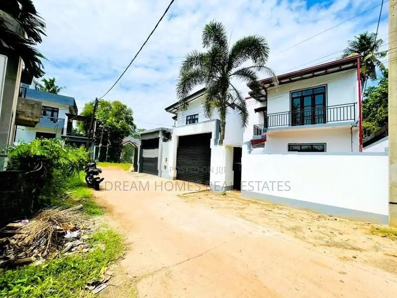 Elegant 3BR Home for Sale near Ederamulla Junction – Wattala