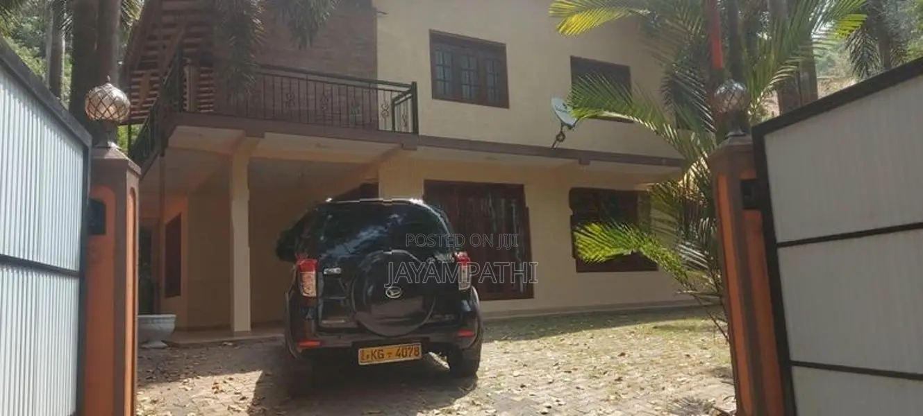 upstair House for sale in panideniya,( peradeniya)