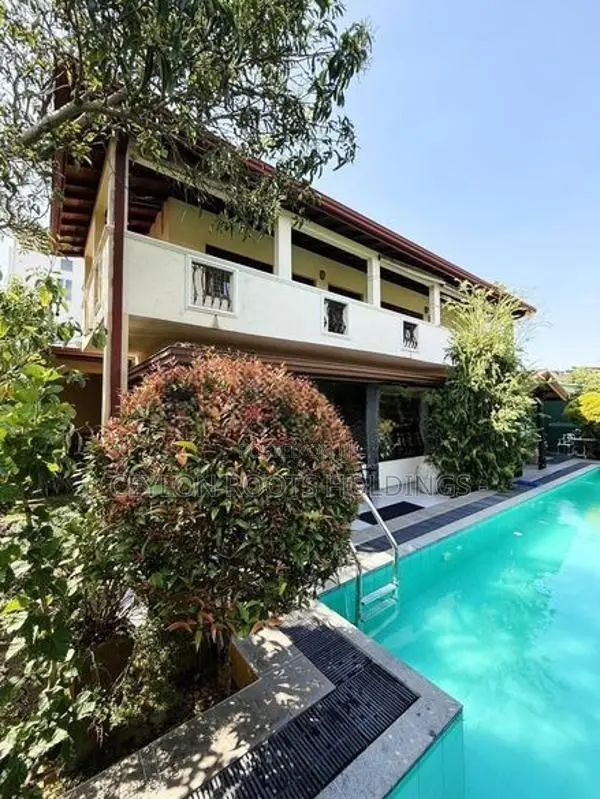 A Beautiful House With Swimming pool & All Furniture for sale In Lunaw